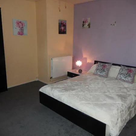Chez Corinne Bed and Breakfast 3*