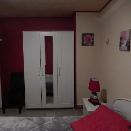 Bed & Breakfast Chez Corinne La Roche-Chalais